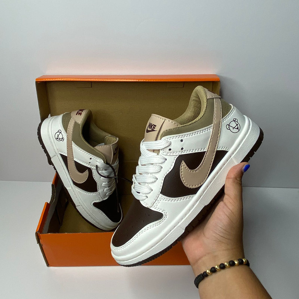 NIKE DUNK